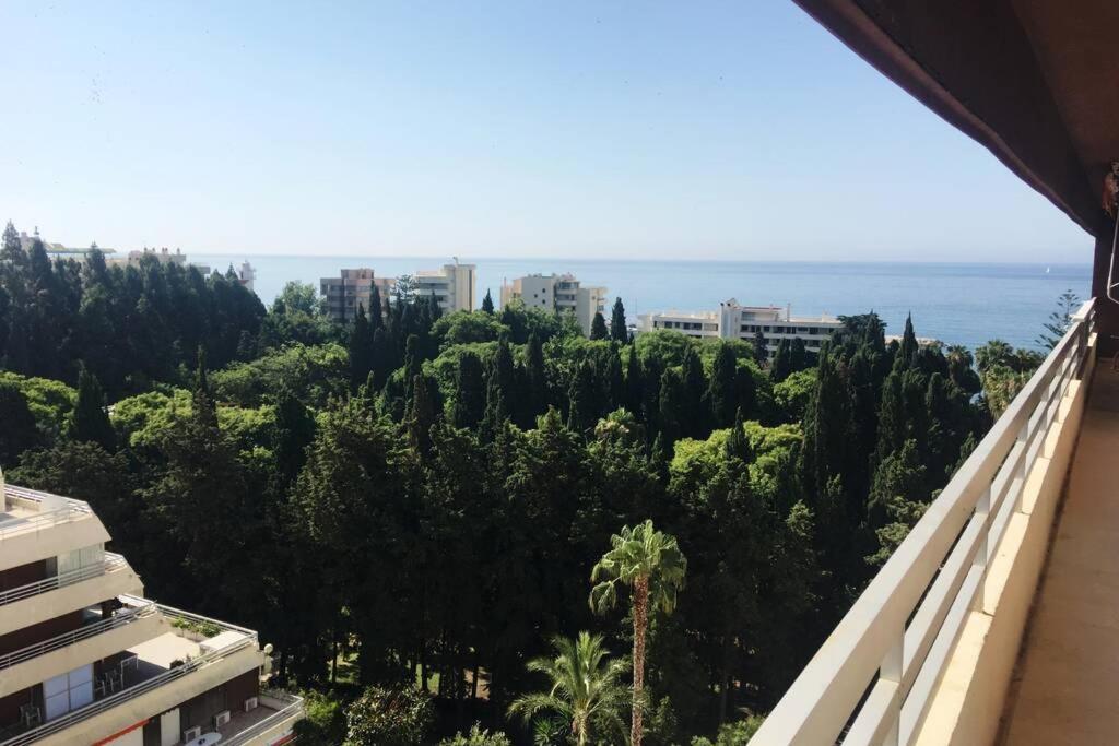 מארבלה Penthouse With Private Pool, Hot Tub Jacuzzi With Sea Views And Chill-Out Zone, Close To The Sea מראה חיצוני תמונה