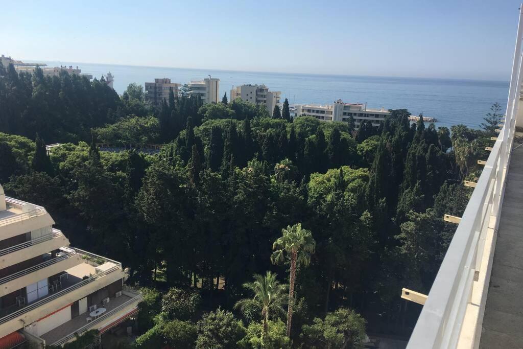 מארבלה Penthouse With Private Pool, Hot Tub Jacuzzi With Sea Views And Chill-Out Zone, Close To The Sea מראה חיצוני תמונה