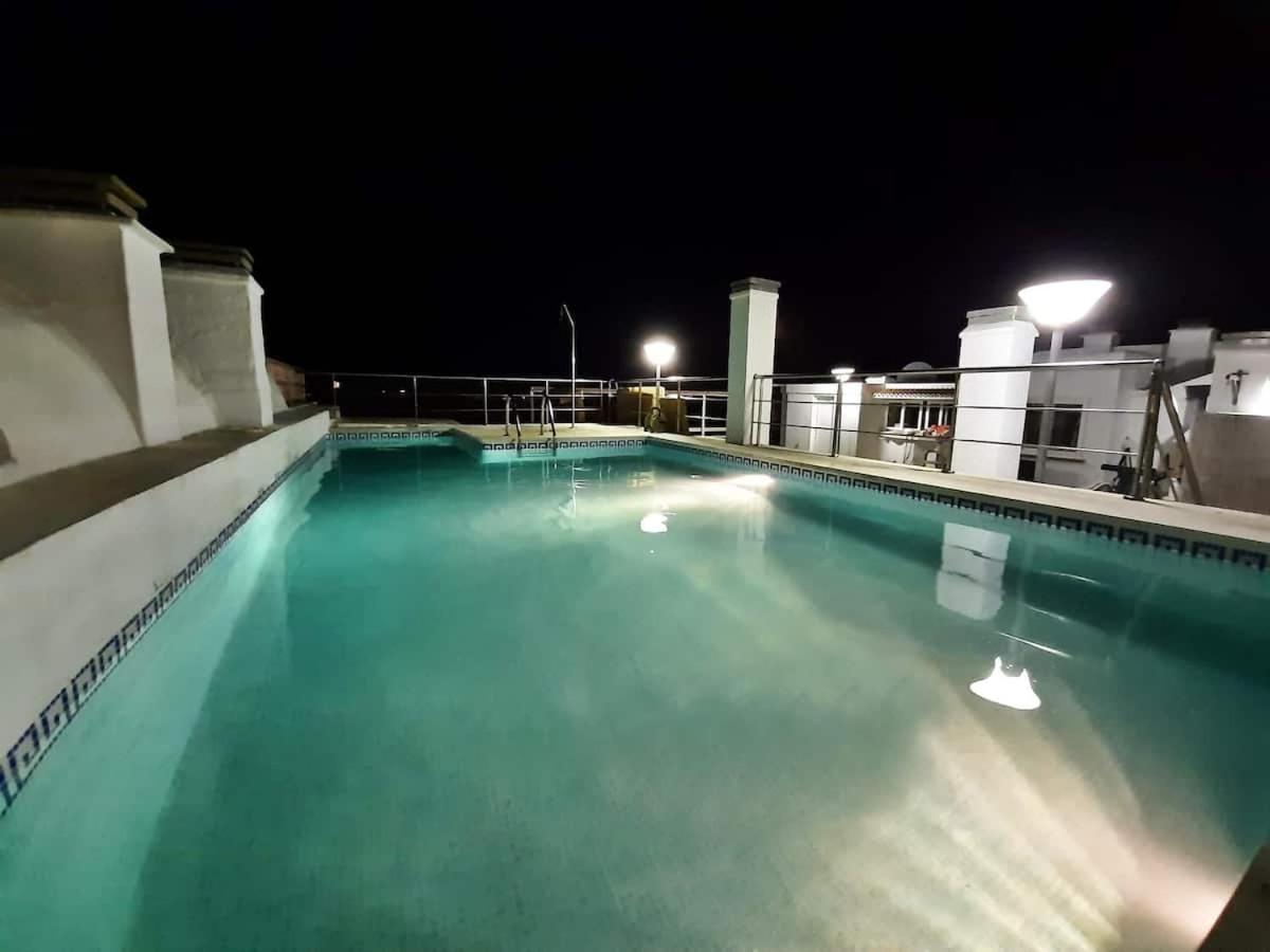מארבלה Penthouse With Private Pool, Hot Tub Jacuzzi With Sea Views And Chill-Out Zone, Close To The Sea מראה חיצוני תמונה