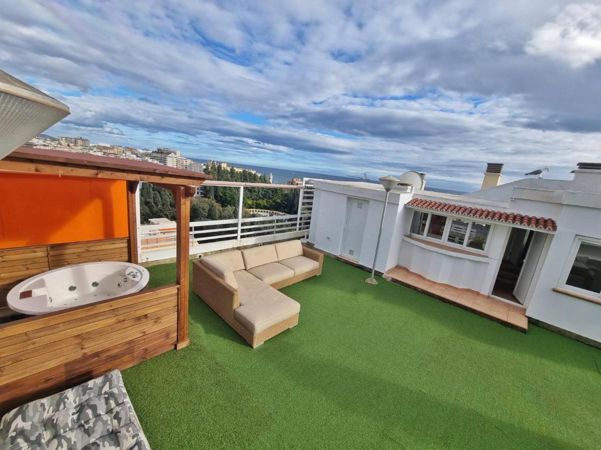 מארבלה Penthouse With Private Pool, Hot Tub Jacuzzi With Sea Views And Chill-Out Zone, Close To The Sea מראה חיצוני תמונה
