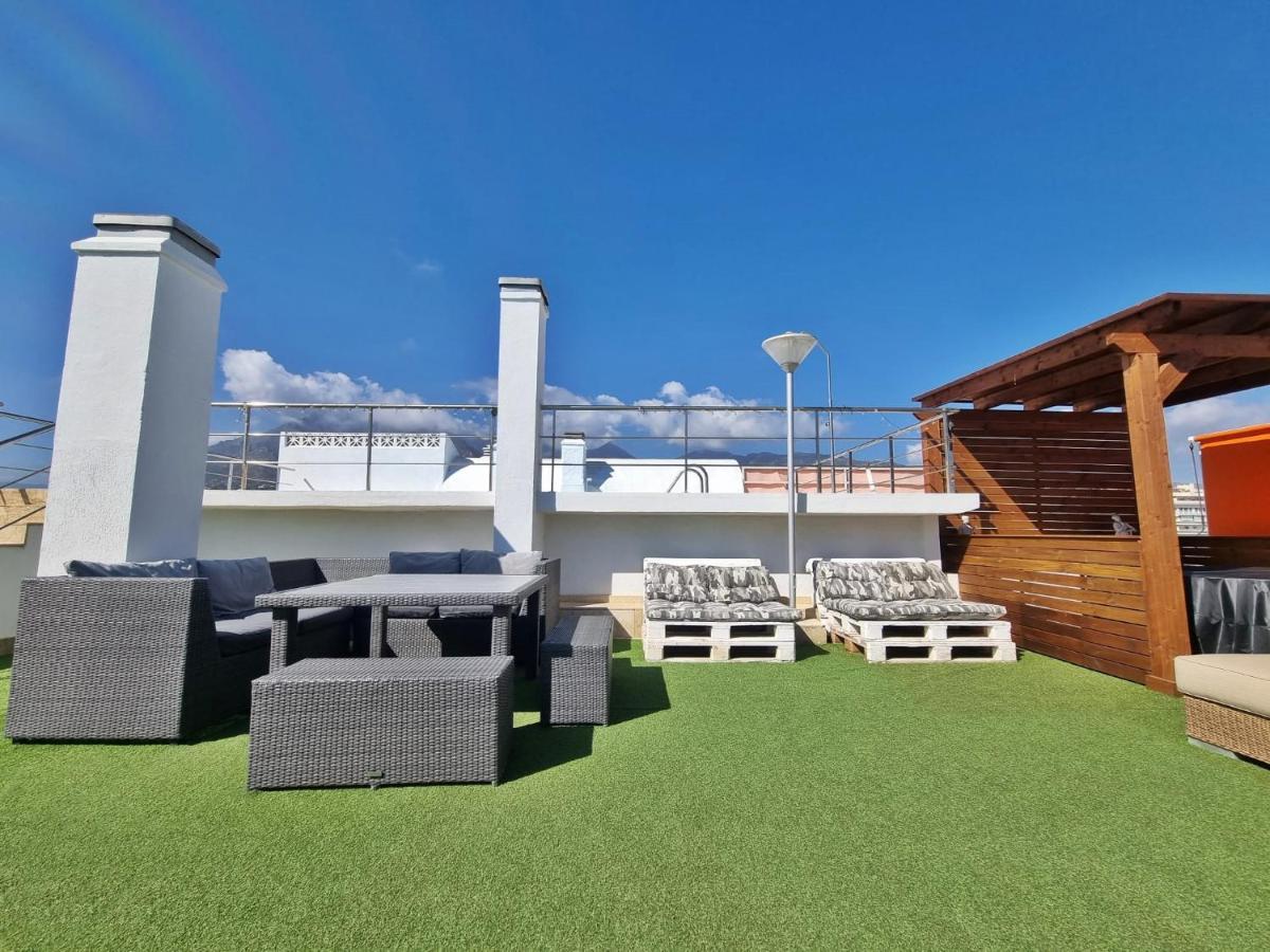 מארבלה Penthouse With Private Pool, Hot Tub Jacuzzi With Sea Views And Chill-Out Zone, Close To The Sea מראה חיצוני תמונה