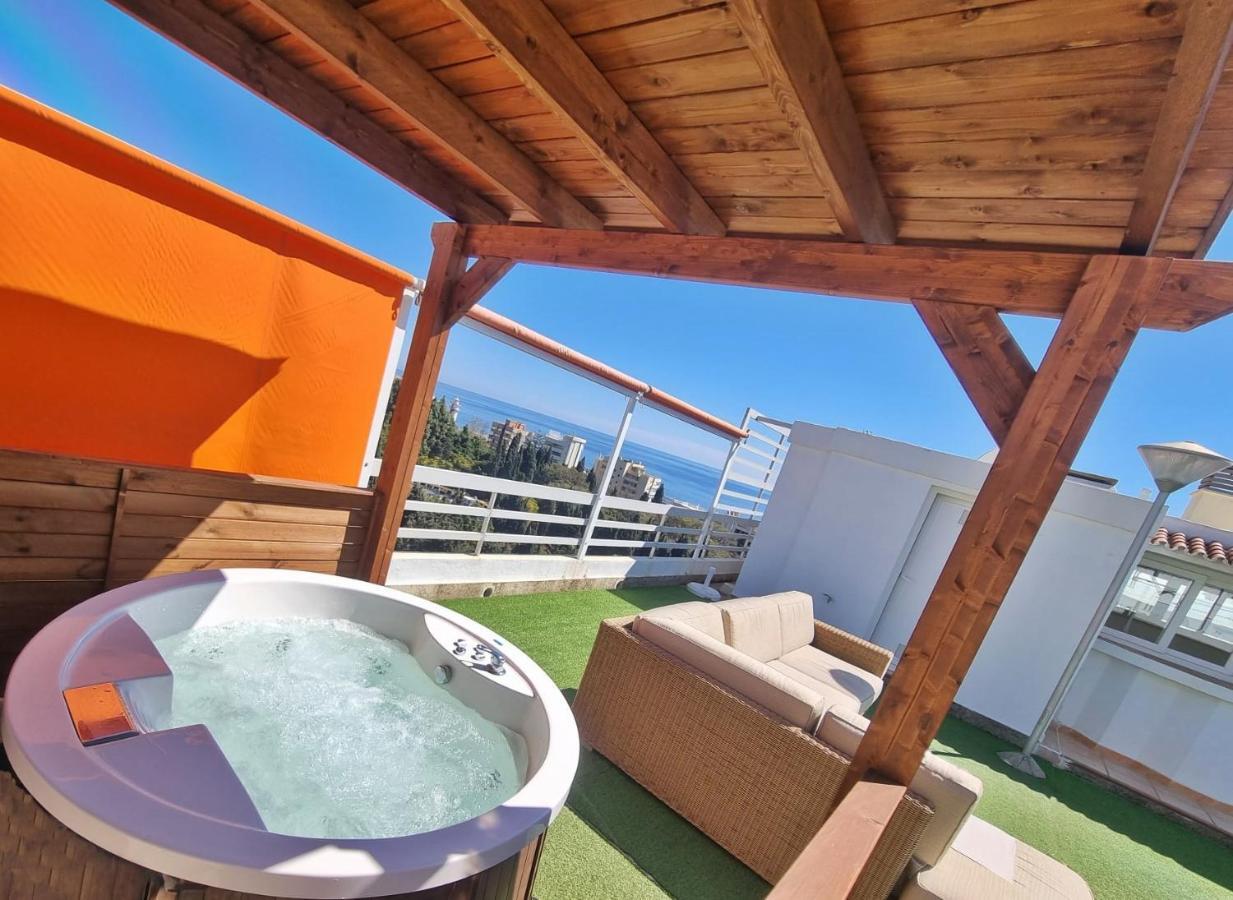מארבלה Penthouse With Private Pool, Hot Tub Jacuzzi With Sea Views And Chill-Out Zone, Close To The Sea מראה חיצוני תמונה