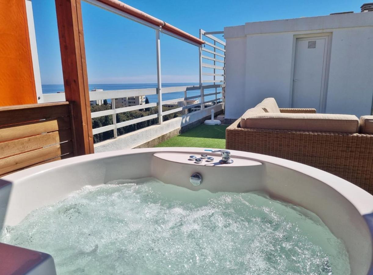 מארבלה Penthouse With Private Pool, Hot Tub Jacuzzi With Sea Views And Chill-Out Zone, Close To The Sea מראה חיצוני תמונה